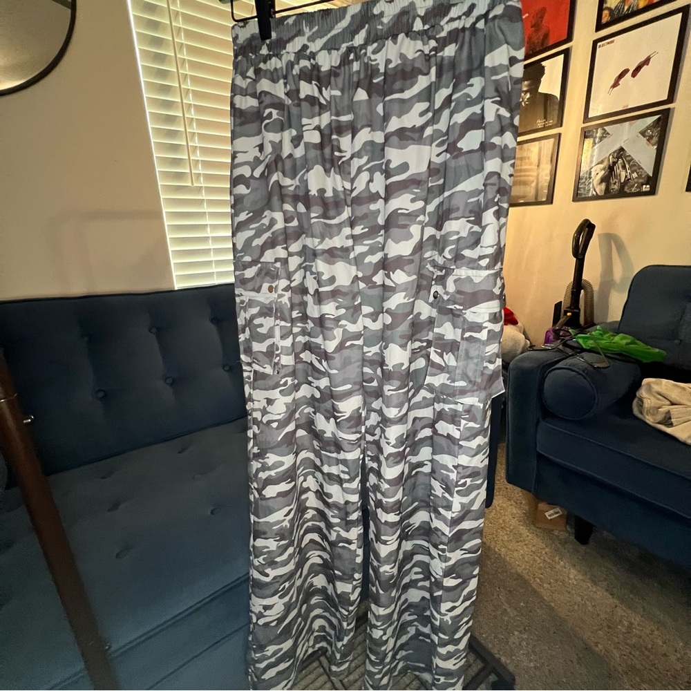 Wide Leg Cargo Pants